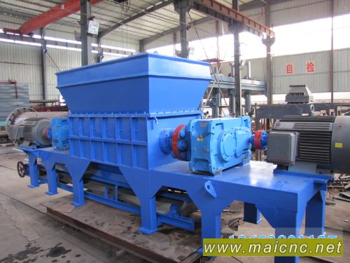 廢棄物撕碎機(jī),移動(dòng)式撕碎機(jī)