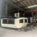 重慶工廠在位永華3024重型龍門、二線一硬導(dǎo)軌、BT50皮帶主軸6000.