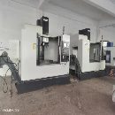 到貨同款兩臺德揚850加工中心 三菱M70系統 三軸重型滾柱線軌 主.