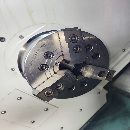剛剛到貨兩臺2022年準新斗山235車床，8寸三千里液壓卡.