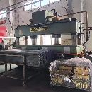 兩臺精品液壓機。
一臺630噸，有效臺面1.7x2.4米。
一.