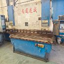 出售三臺折彎機，兩臺63X2500的，一臺100X2500的，少.