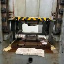 天鍛1600噸框架液壓機，臺面1.21.2，開口1.2米，油缸.