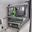 同款兩臺無錫易動1370加工中心，三菱m80系統，三軸線.